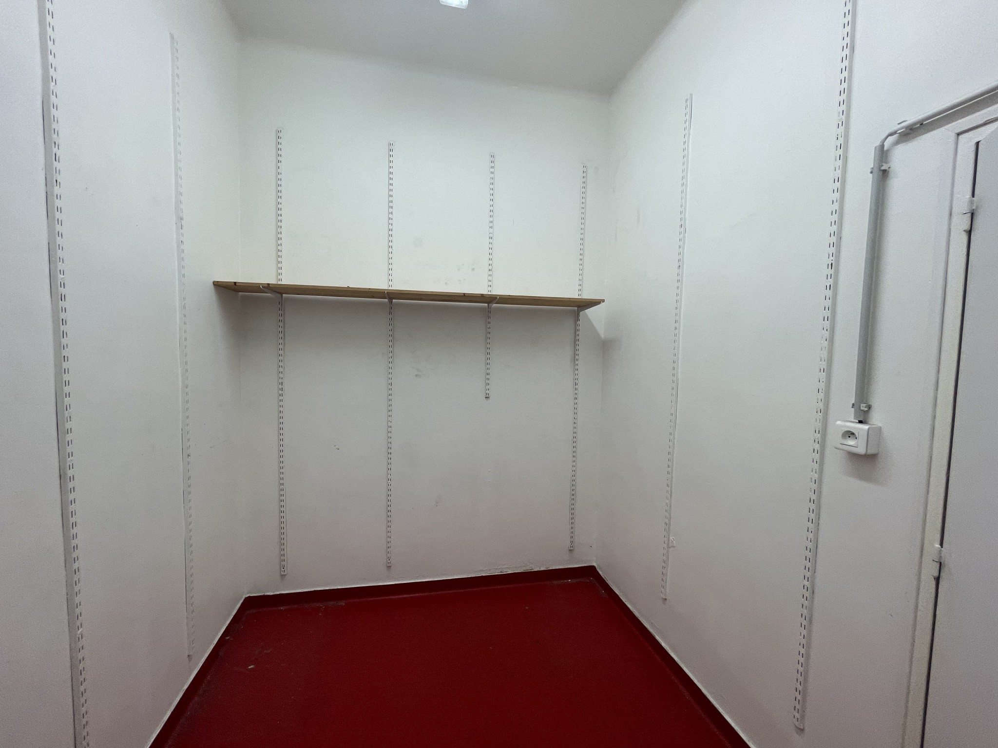 Location Bureau / Commerce à Marseille 12e arrondissement 0 pièce