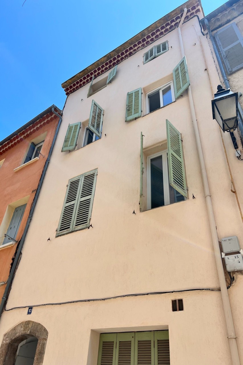 Vente Appartement à Hyères 1 pièce