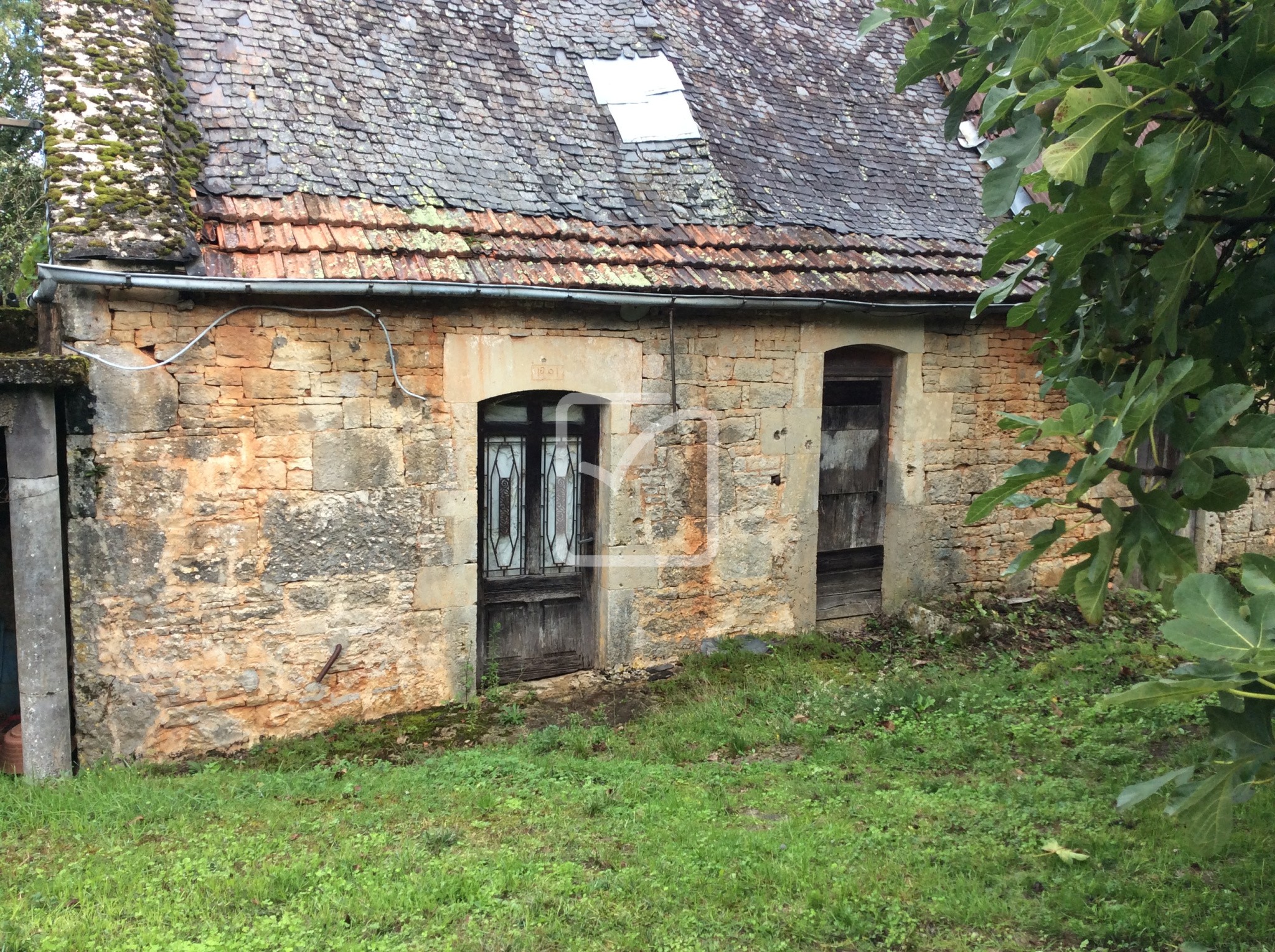 Vente Maison à Chartrier-Ferrière 1 pièce