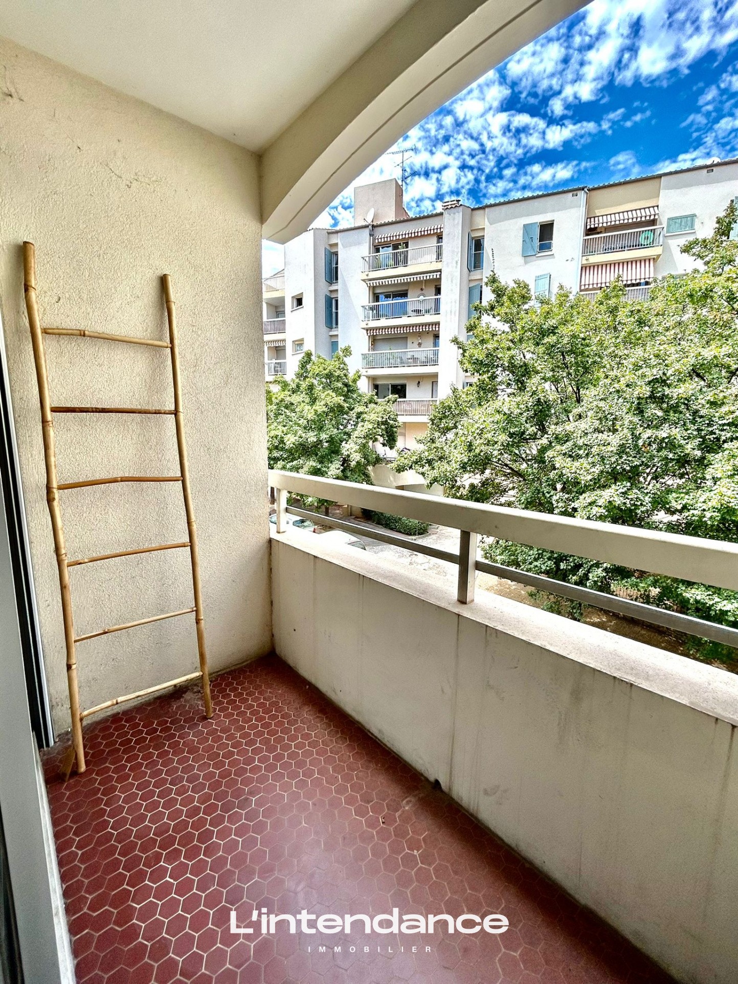 Location Appartement à Hyères 1 pièce