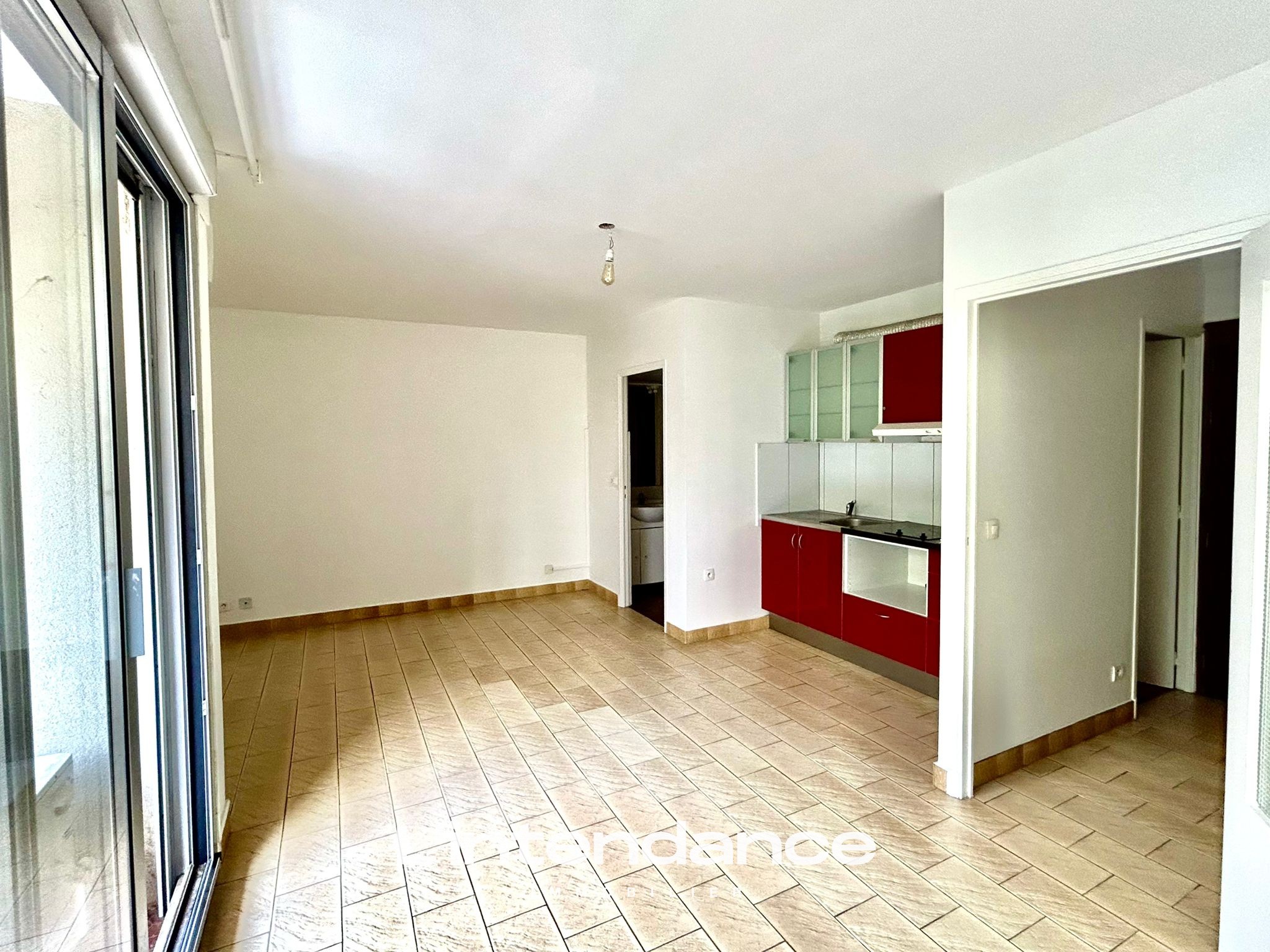 Location Appartement à Hyères 1 pièce