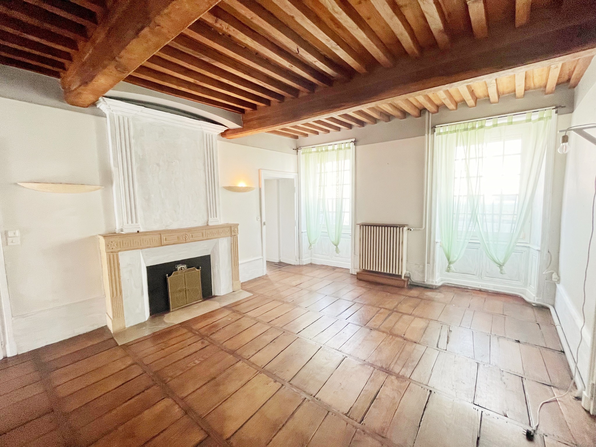 Vente Maison à Saint-Symphorien-de-Lay 8 pièces