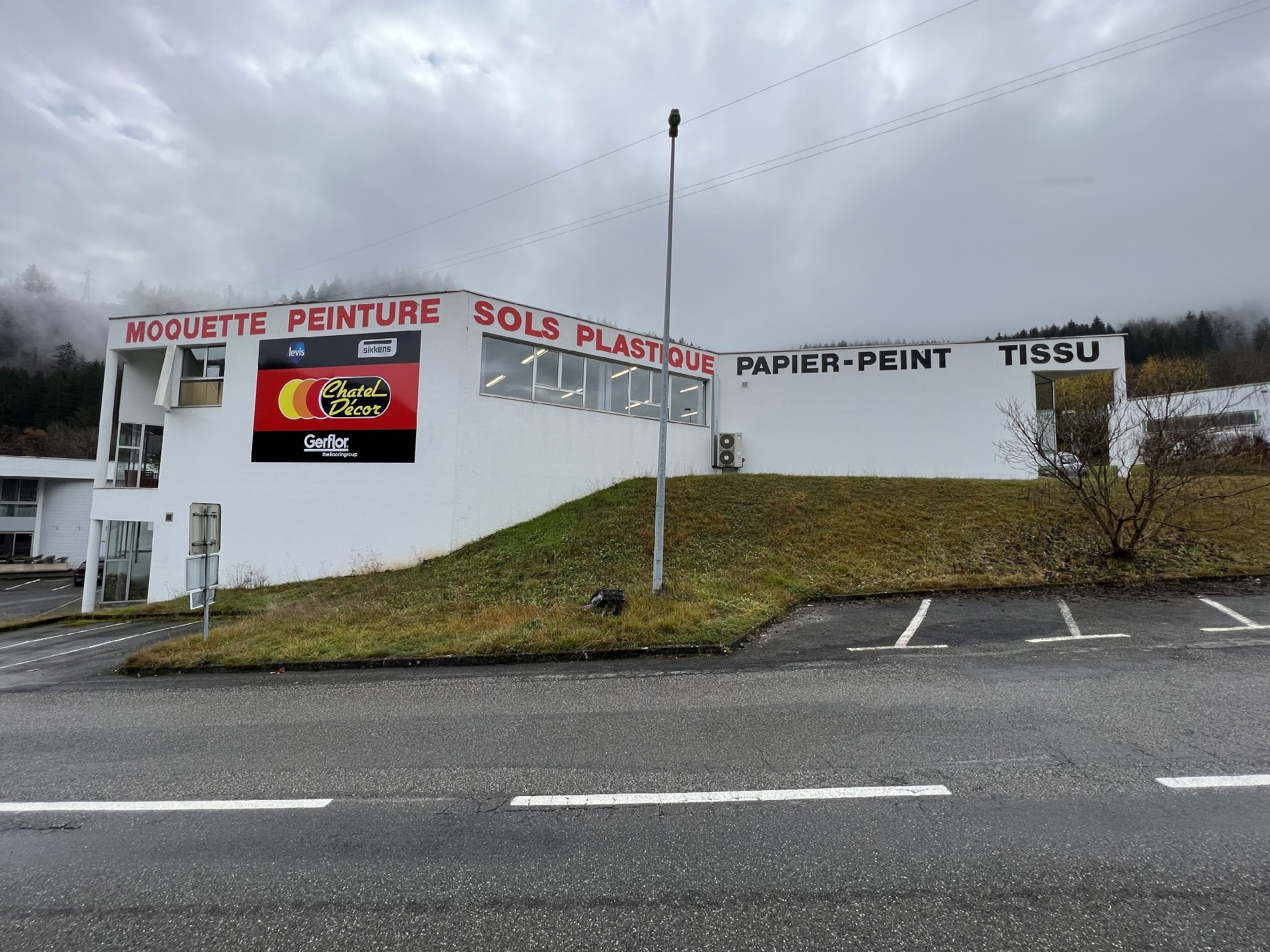 Vente Bureau / Commerce à Saint-Jeoire 3 pièces