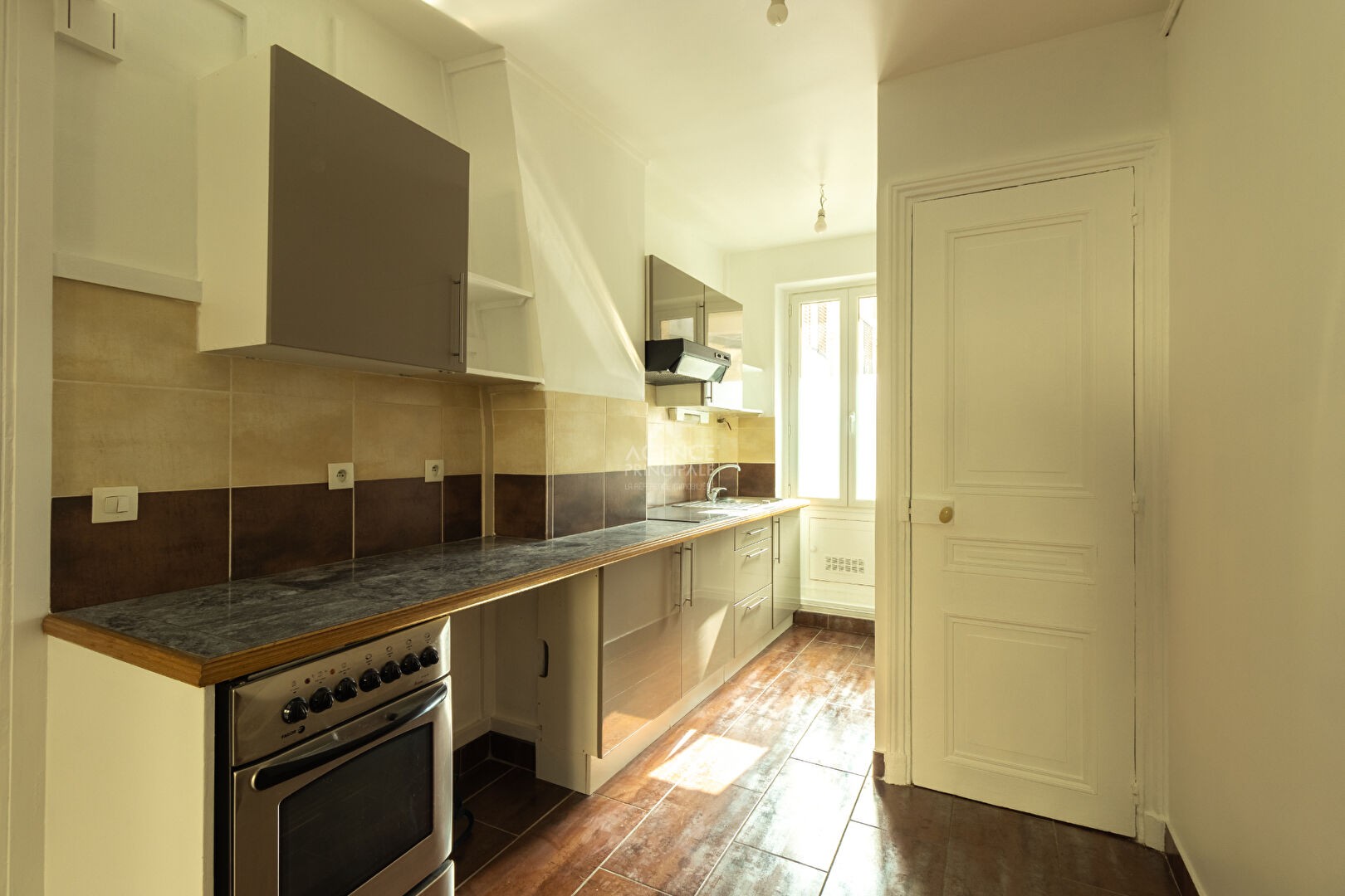 Vente Appartement à Paris Butte-Montmartre 18e arrondissement 3 pièces