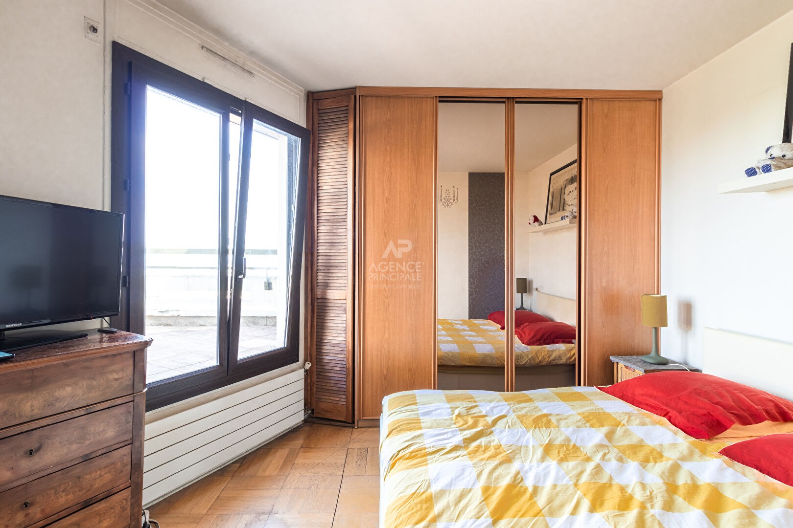 Vente Appartement à Paris Buttes-Chaumont 19e arrondissement 4 pièces