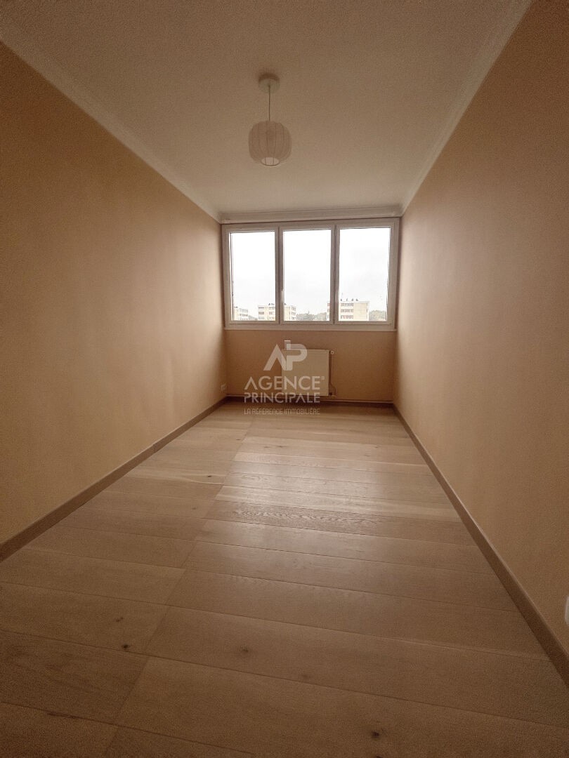 Location Appartement à Poissy 5 pièces