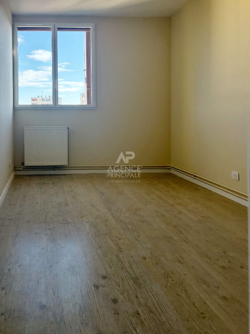 Location Appartement à Poissy 5 pièces