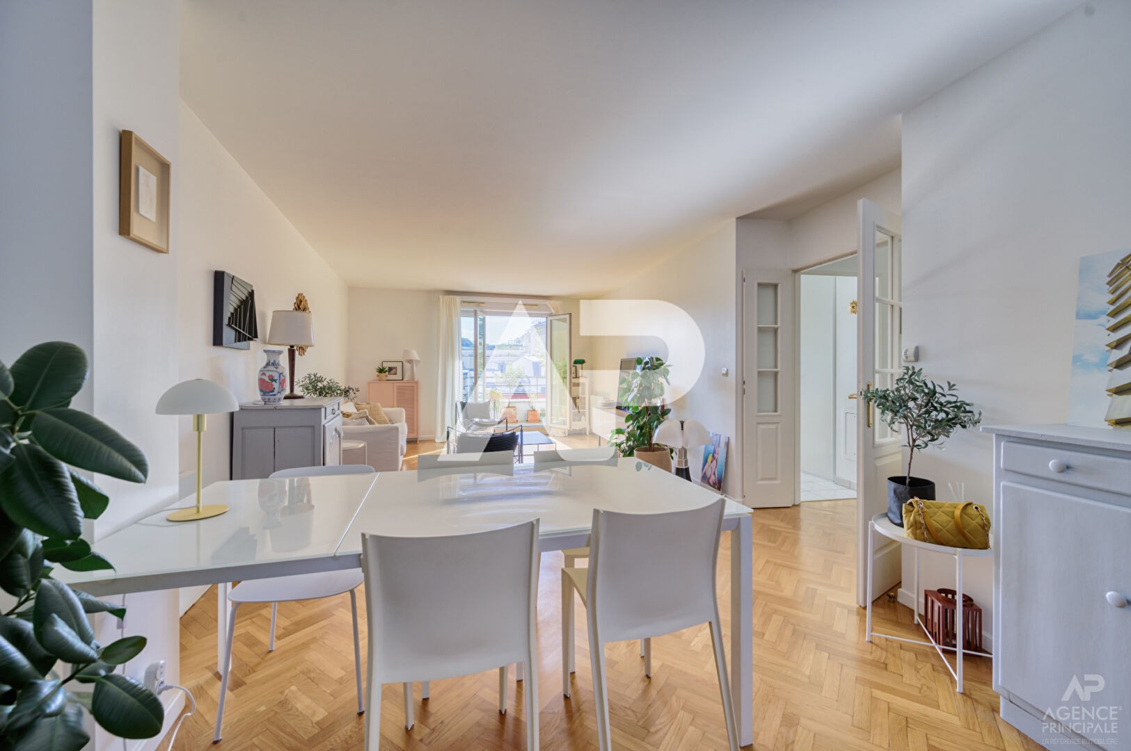 Vente Appartement à Suresnes 5 pièces