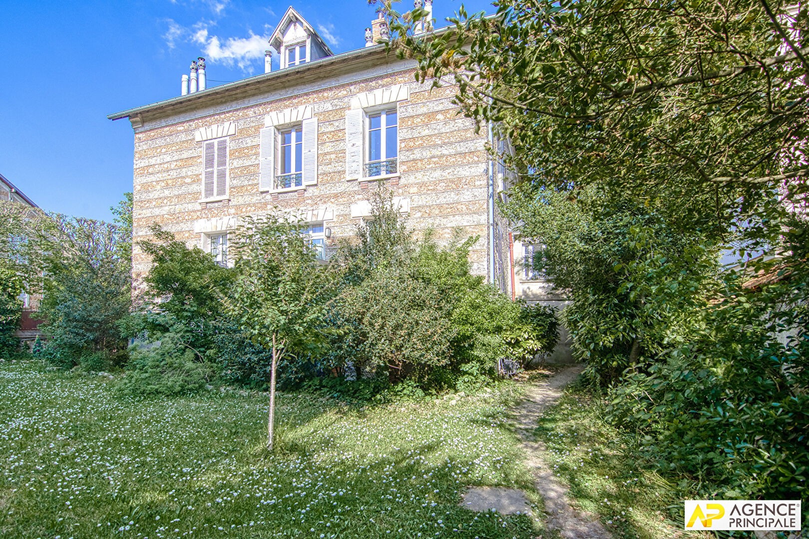 Vente Appartement à Versailles 9 pièces