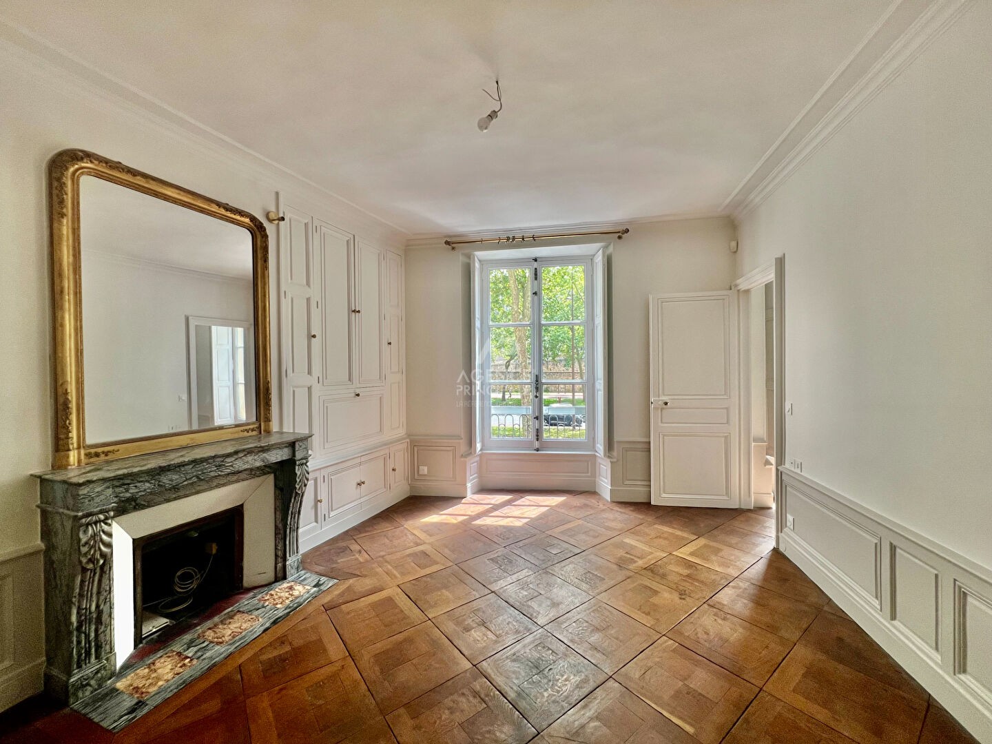 Location Appartement à Versailles 5 pièces