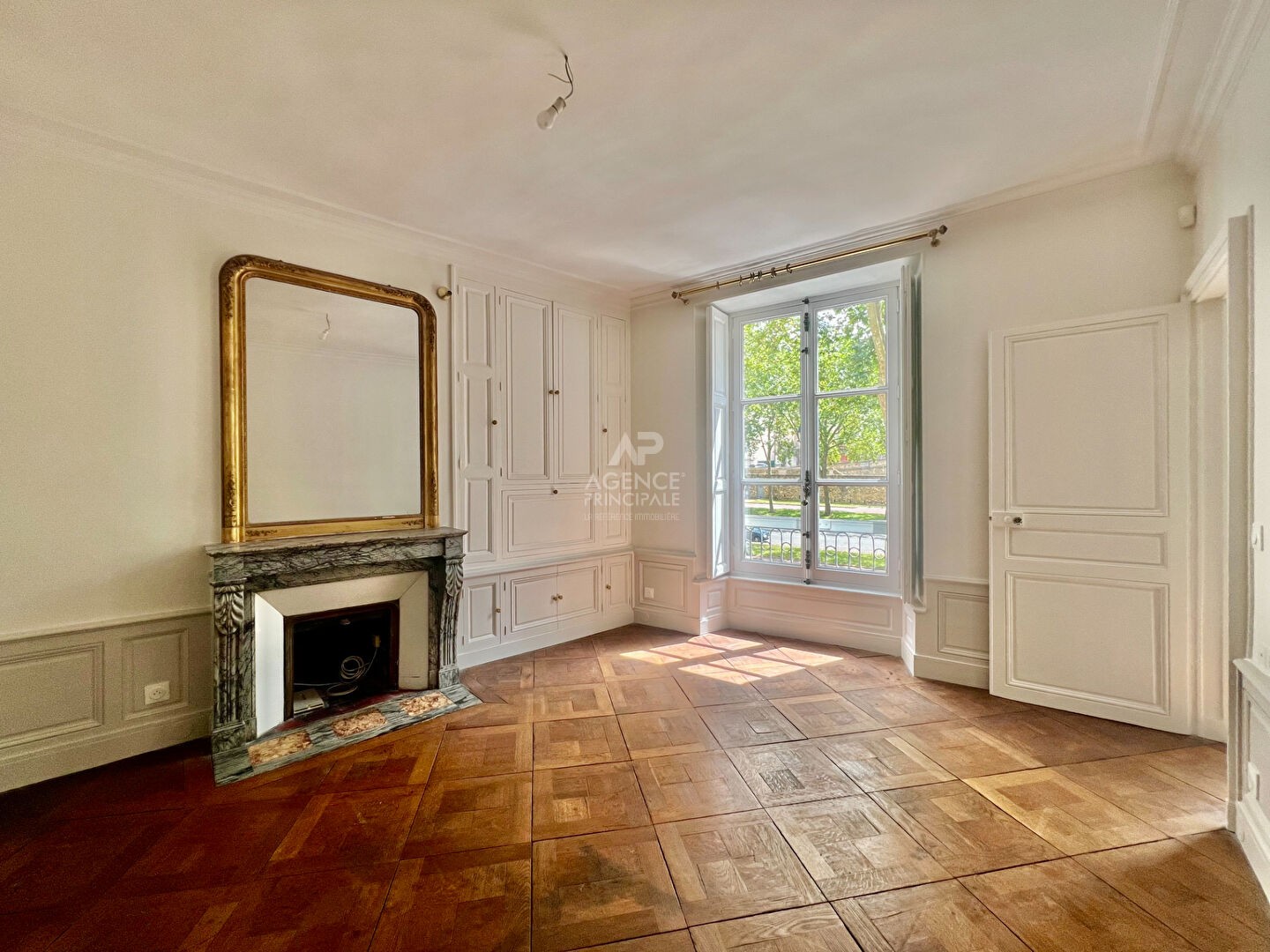 Location Appartement à Versailles 5 pièces