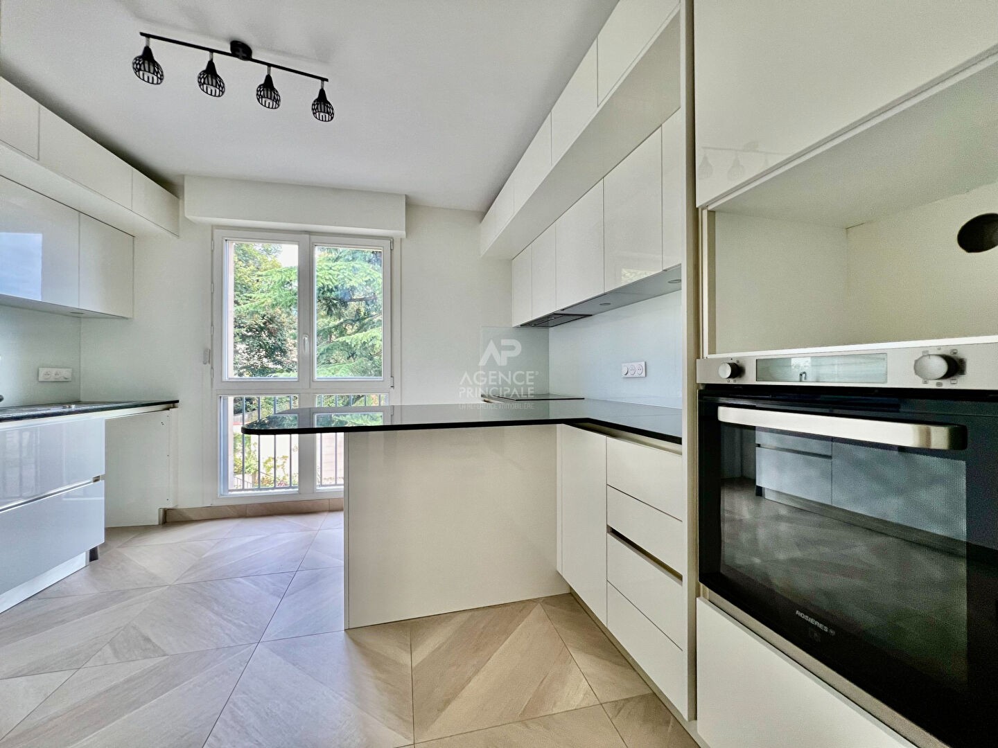 Location Appartement à Versailles 5 pièces