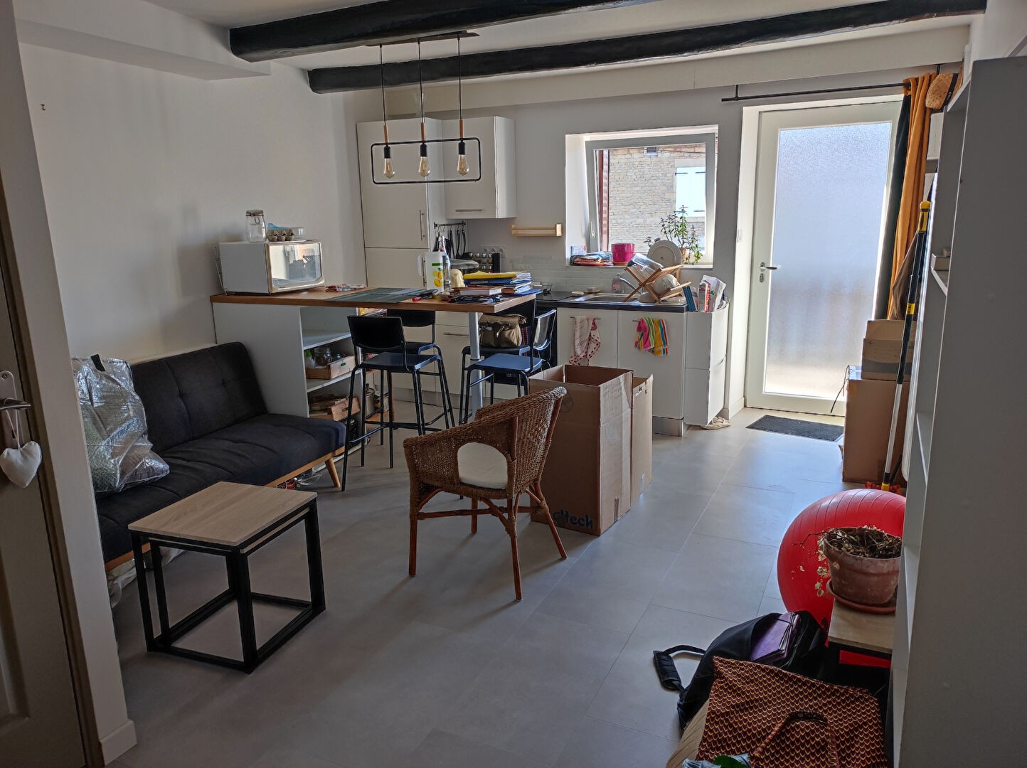 Location Appartement à Villereversure 2 pièces