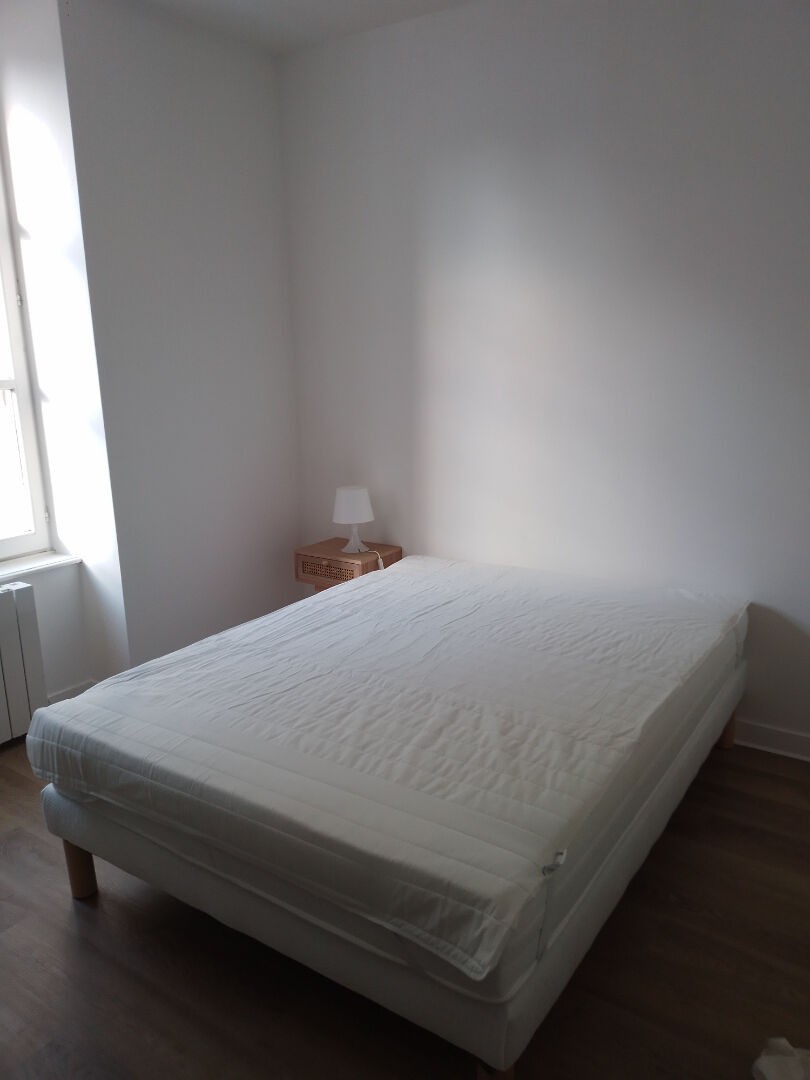 Location Appartement à Fougères 2 pièces