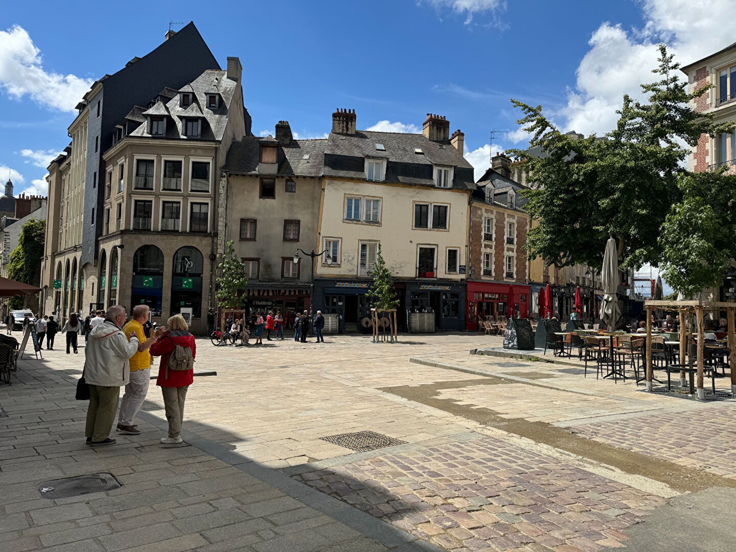 Location Garage / Parking à Rennes 8 pièces