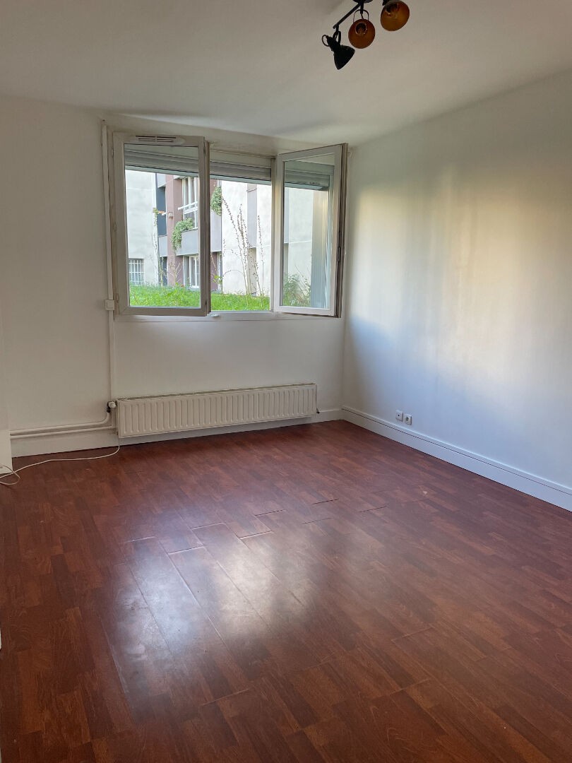 Location Appartement à Paris Butte-Montmartre 18e arrondissement 2 pièces