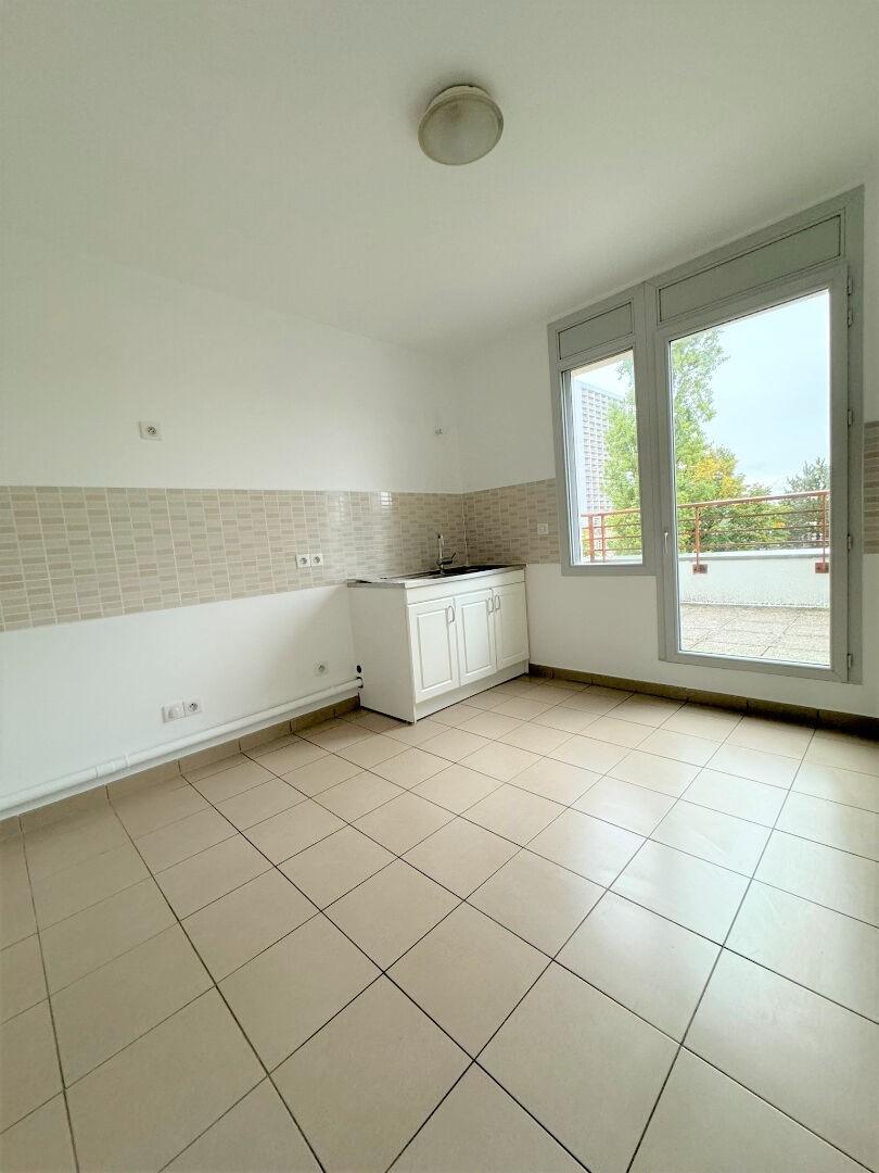 Location Appartement à la Courneuve 5 pièces