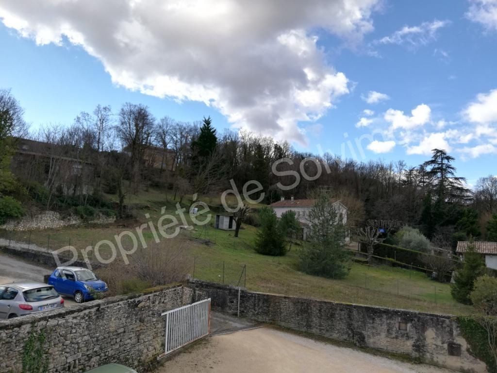 Location Appartement à Grane 5 pièces