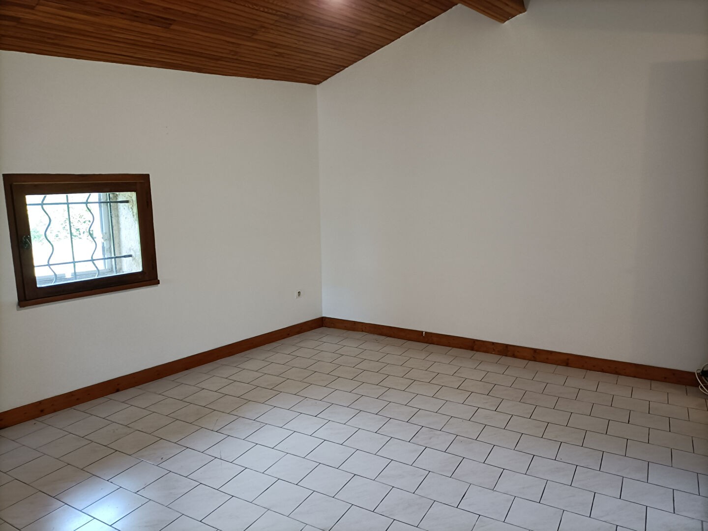 Location Appartement à Grane 4 pièces