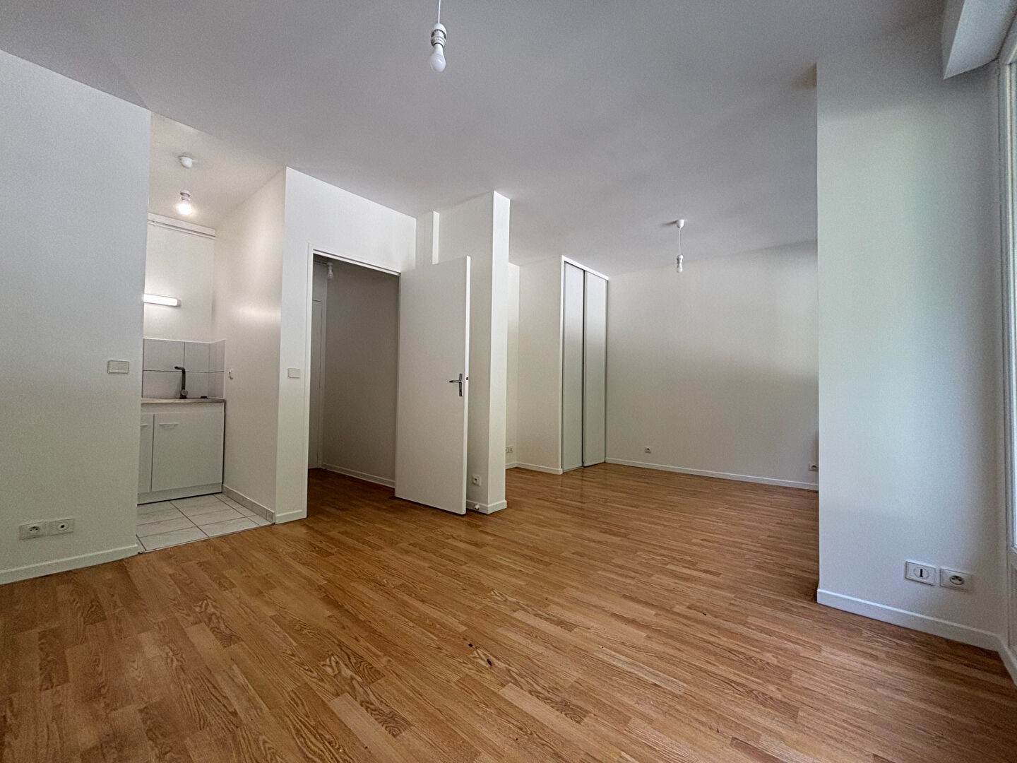 Location Appartement à Corbeil-Essonnes 1 pièce