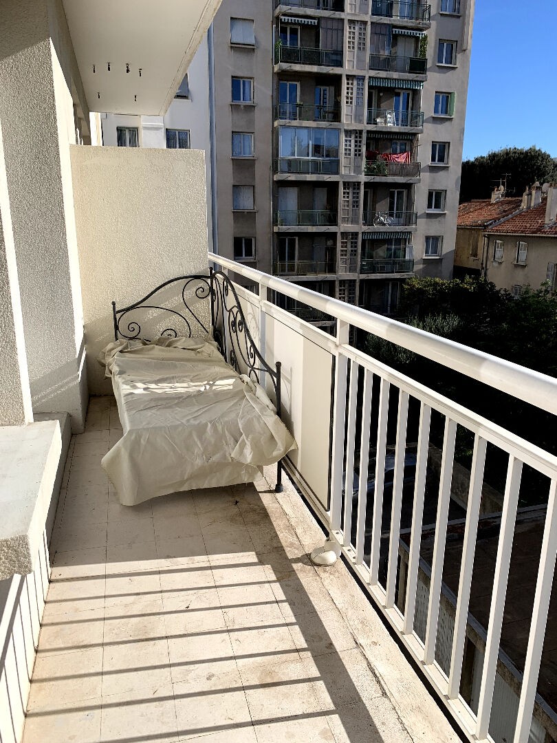 Location Appartement à Marseille 8e arrondissement 4 pièces