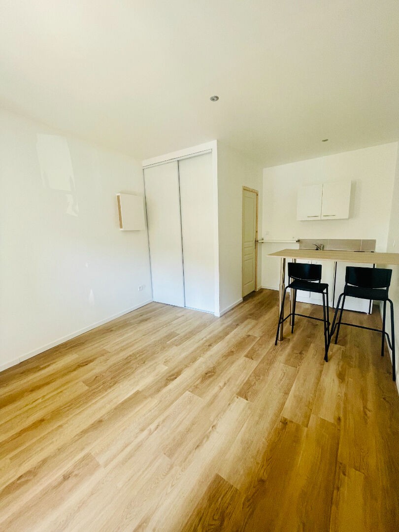 Location Appartement à Saint-Cannat 1 pièce