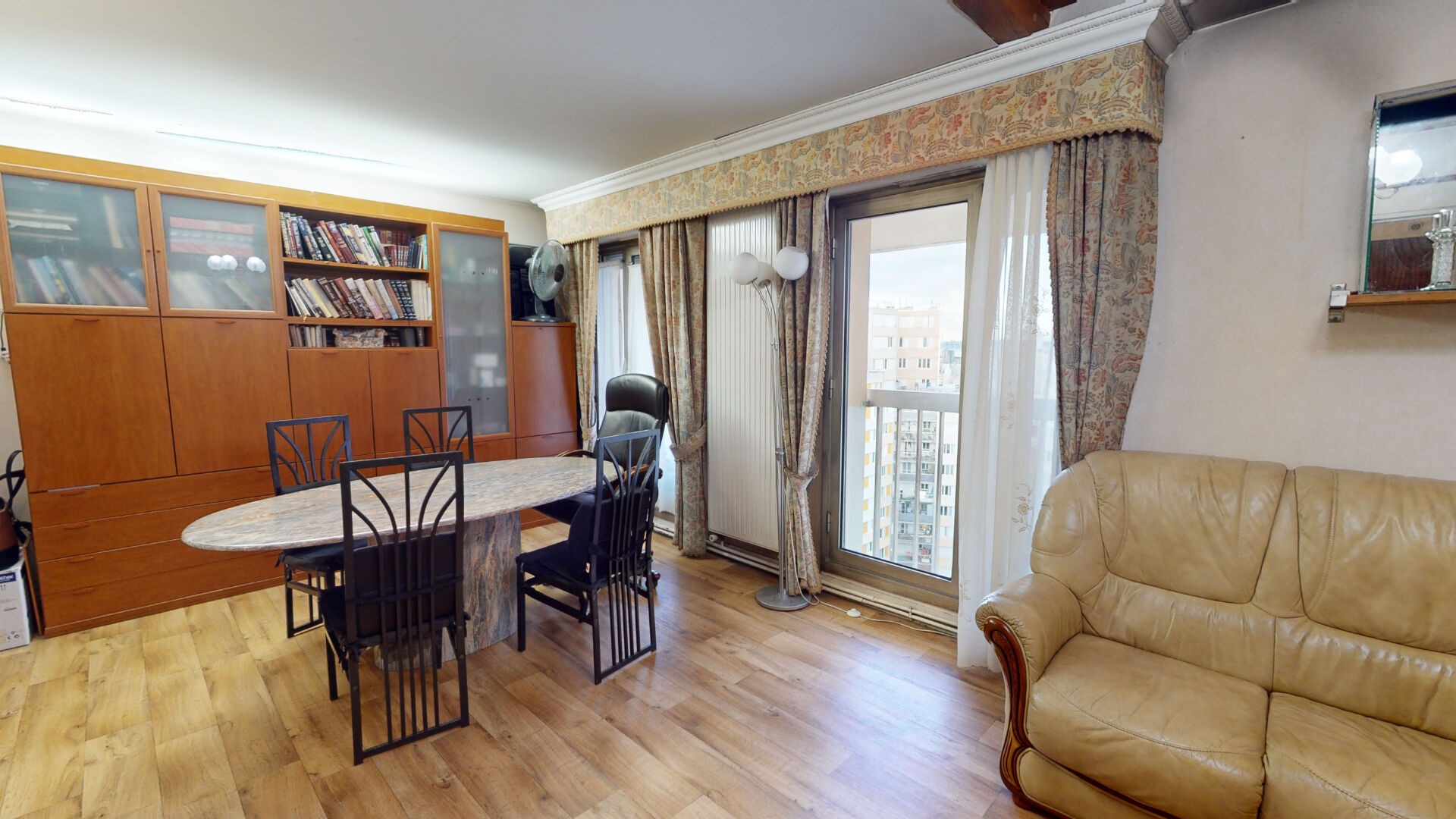 Vente Appartement à Paris Buttes-Chaumont 19e arrondissement 5 pièces