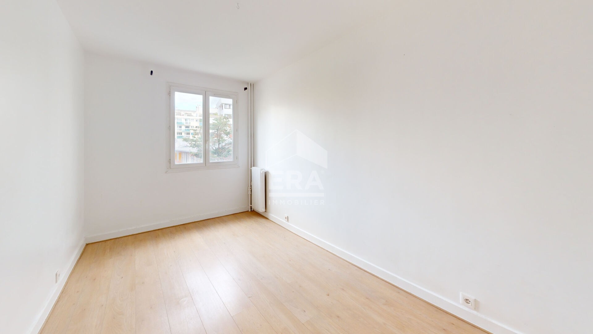 Vente Appartement à Paris Buttes-Chaumont 19e arrondissement 4 pièces