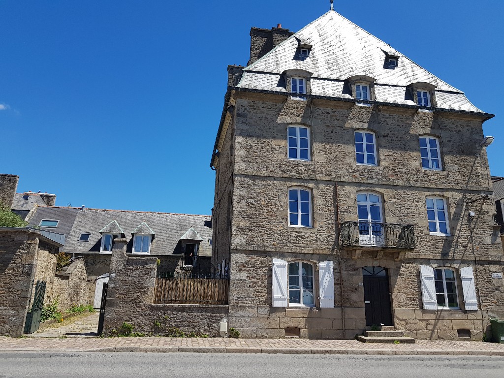 Location Appartement à Dinan 1 pièce