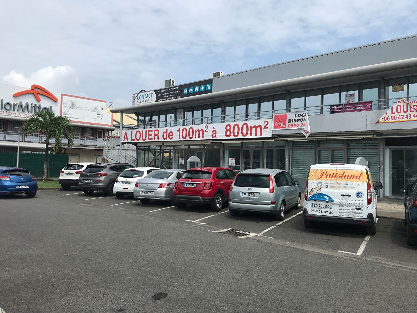 Location Garage / Parking à Baie-Mahault 0 pièce