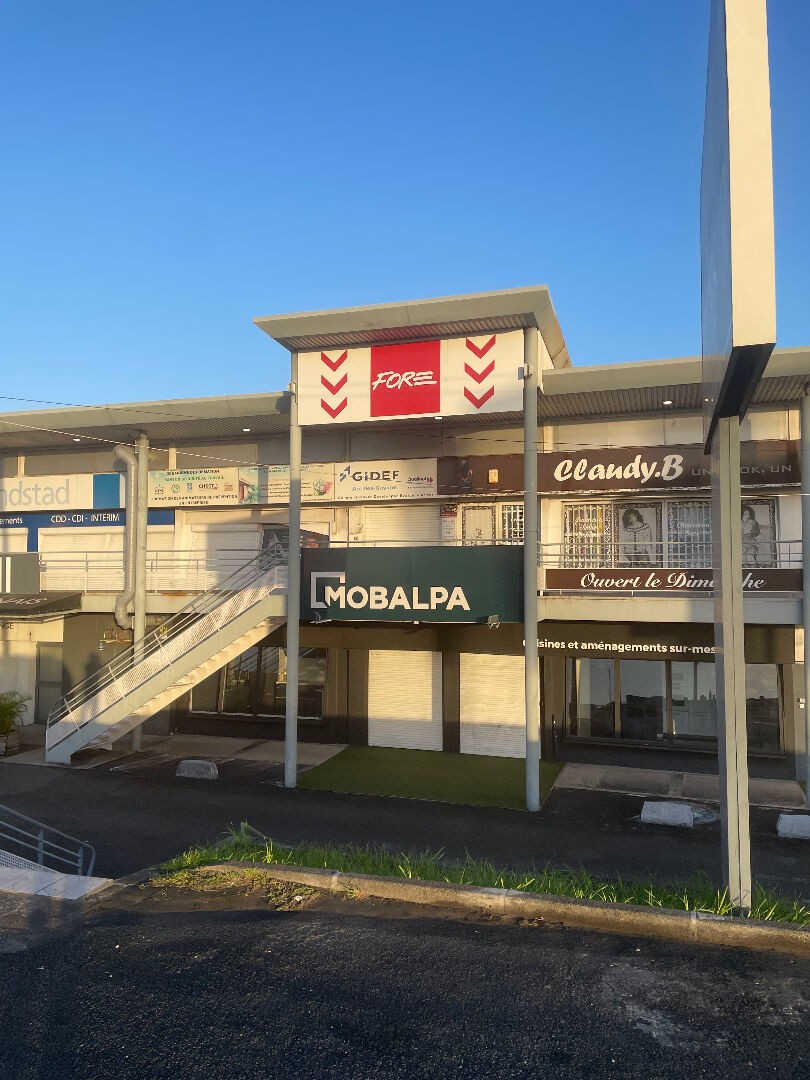 Location Garage / Parking à Baie-Mahault 0 pièce