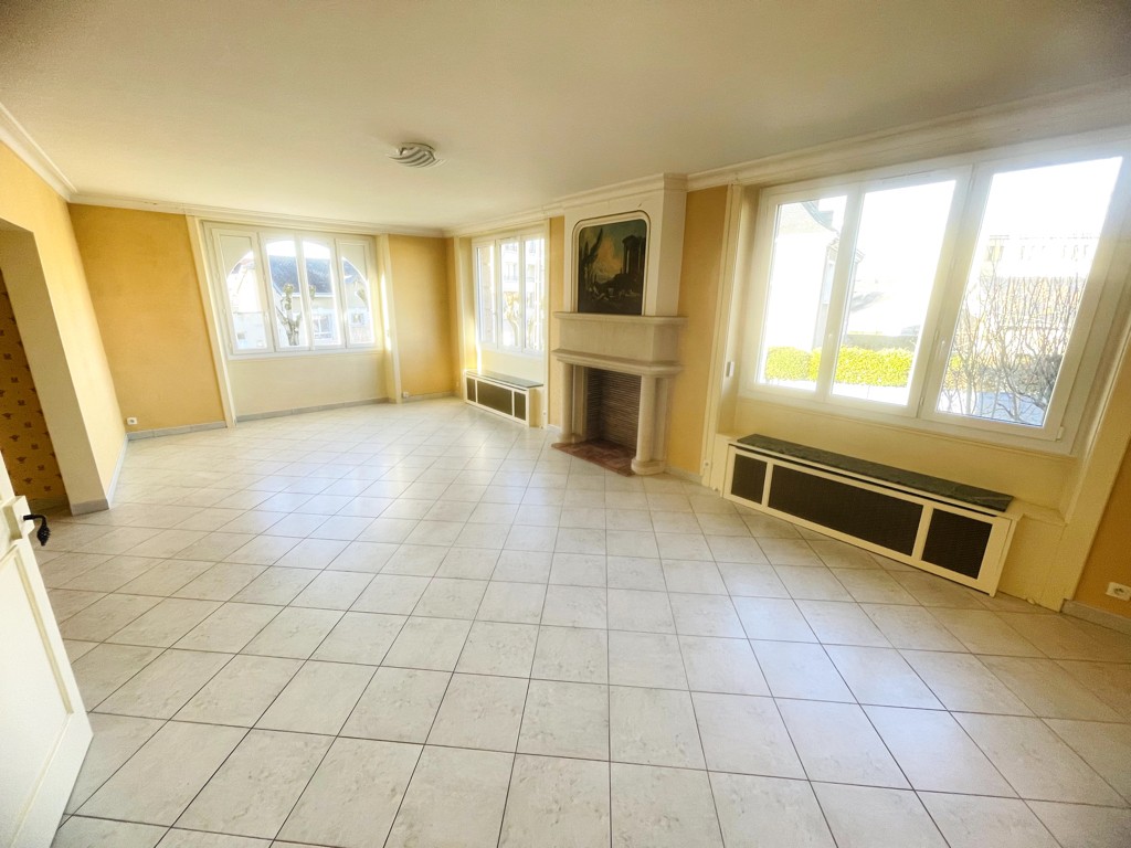 Vente Maison à Laval 7 pièces