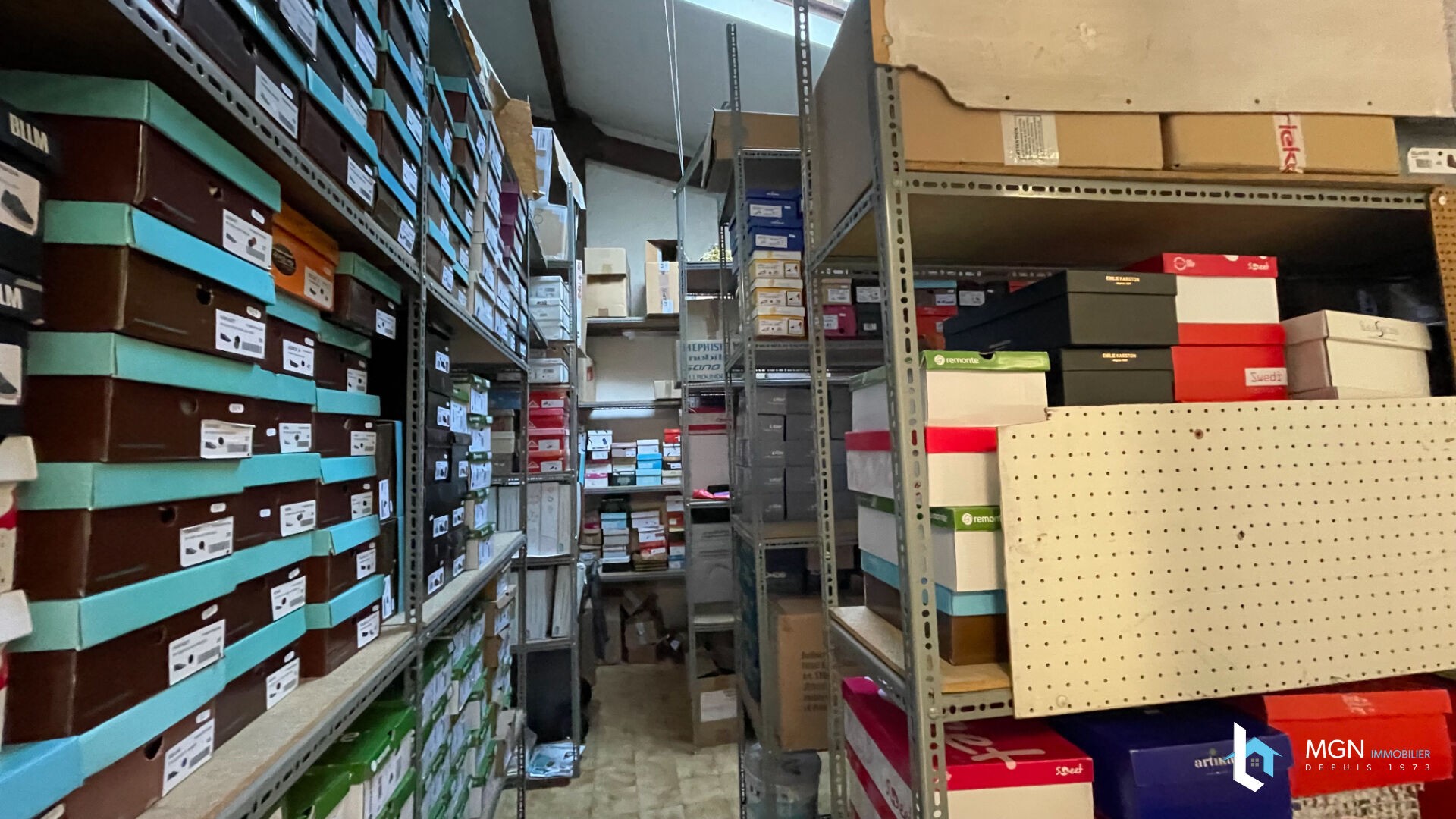 Vente Bureau / Commerce à Bonneval 10 pièces