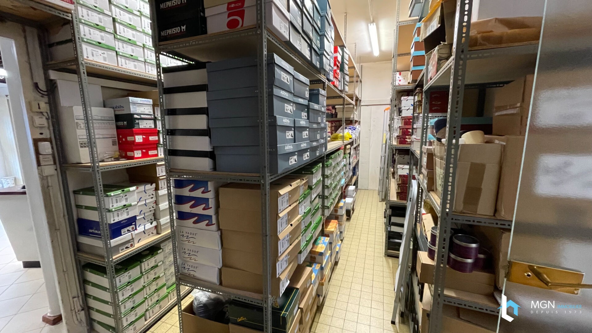 Vente Bureau / Commerce à Bonneval 10 pièces