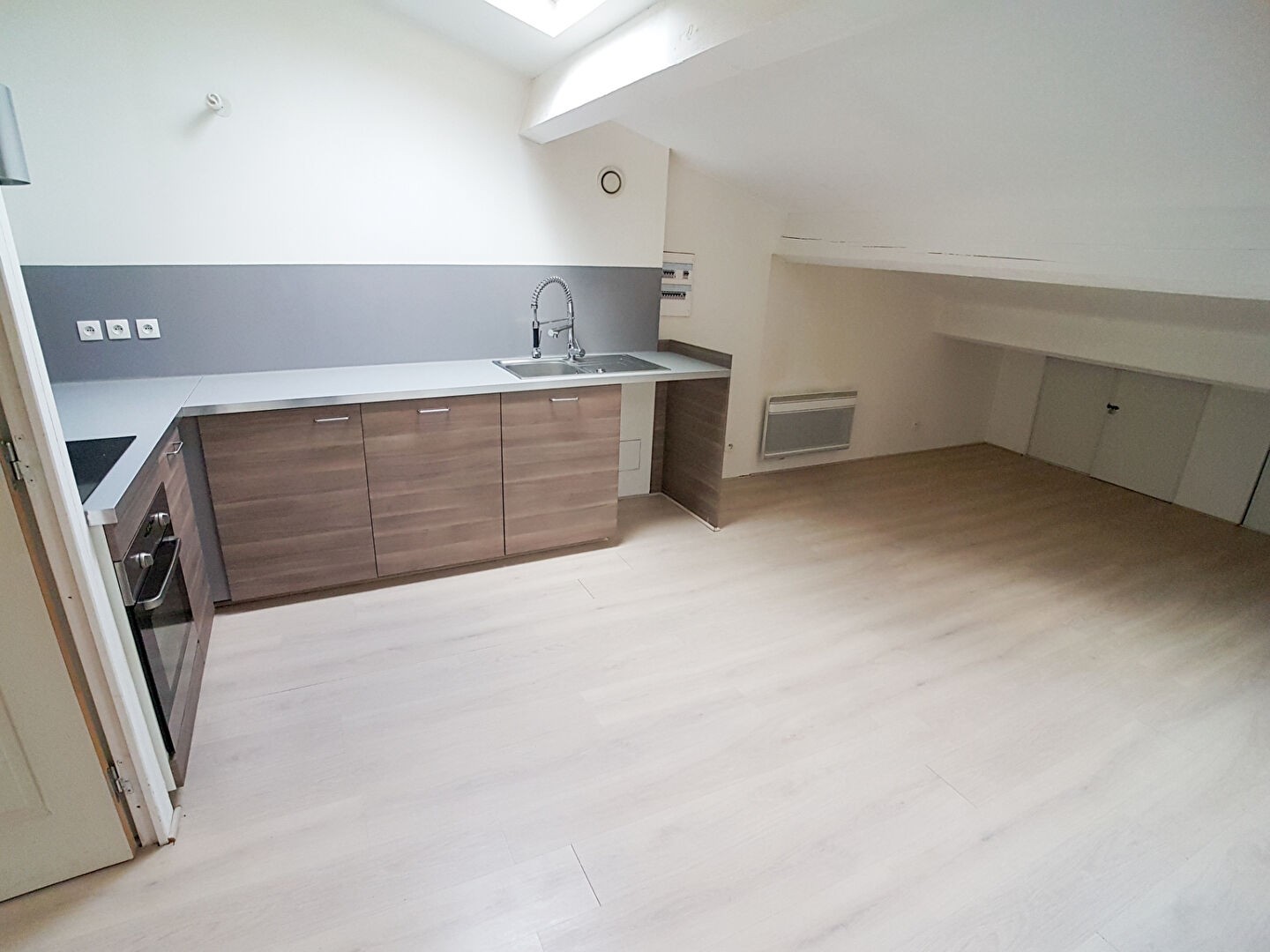 Location Appartement à Vins-sur-Caramy 2 pièces