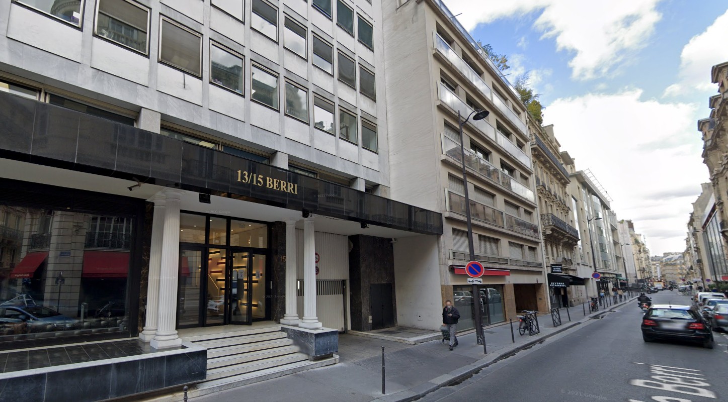 Location Garage / Parking à Paris Élysée  8e arrondissement 0 pièce