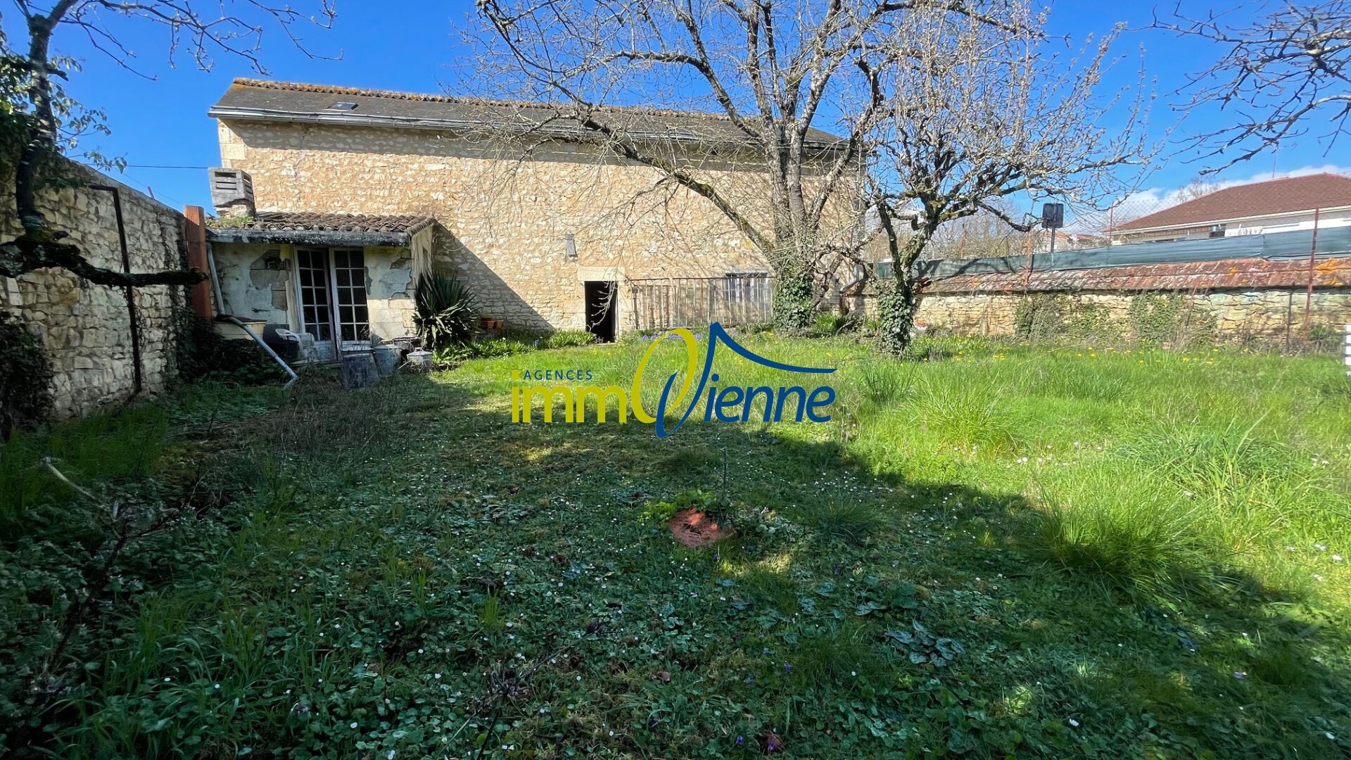 Vente Maison à Saint-Julien-l'Ars 1 pièce