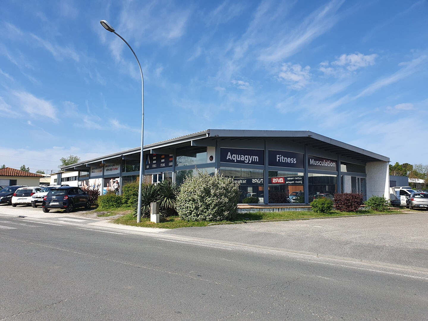 Location Garage / Parking à Saint-Médard-en-Jalles 0 pièce