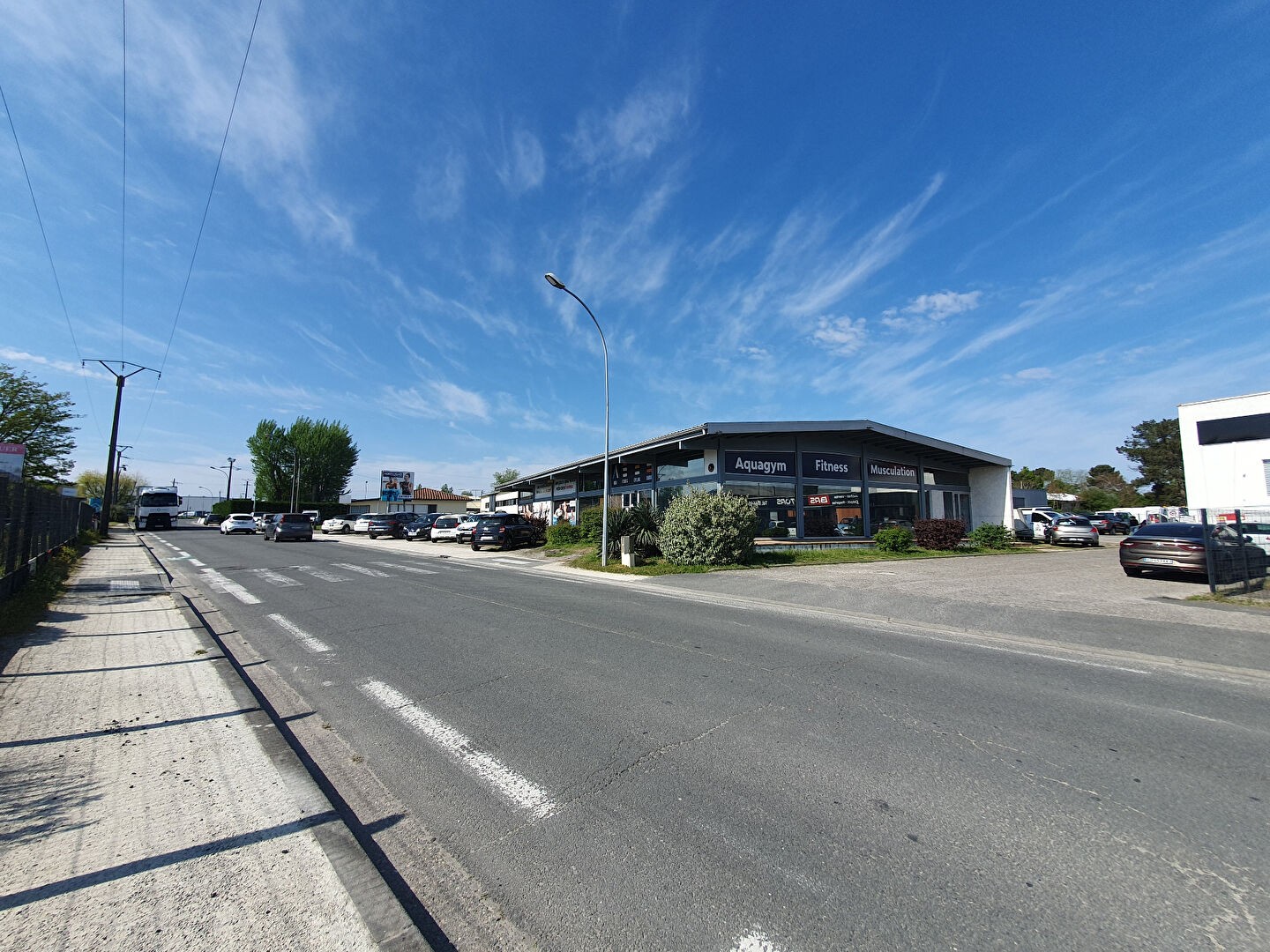 Location Garage / Parking à Saint-Médard-en-Jalles 0 pièce