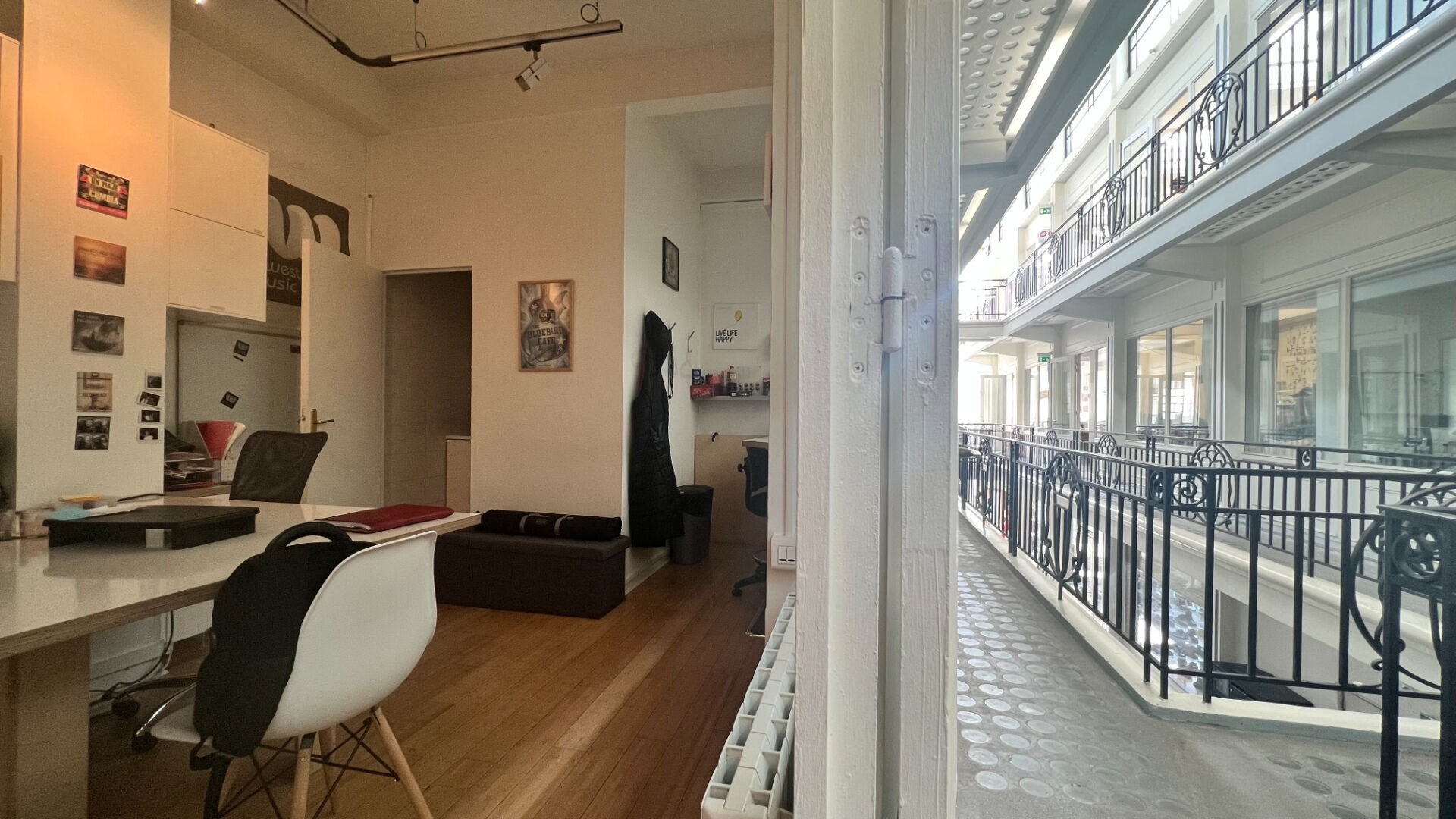 Location Garage / Parking à Paris Entrepôt 10e arrondissement 1 pièce