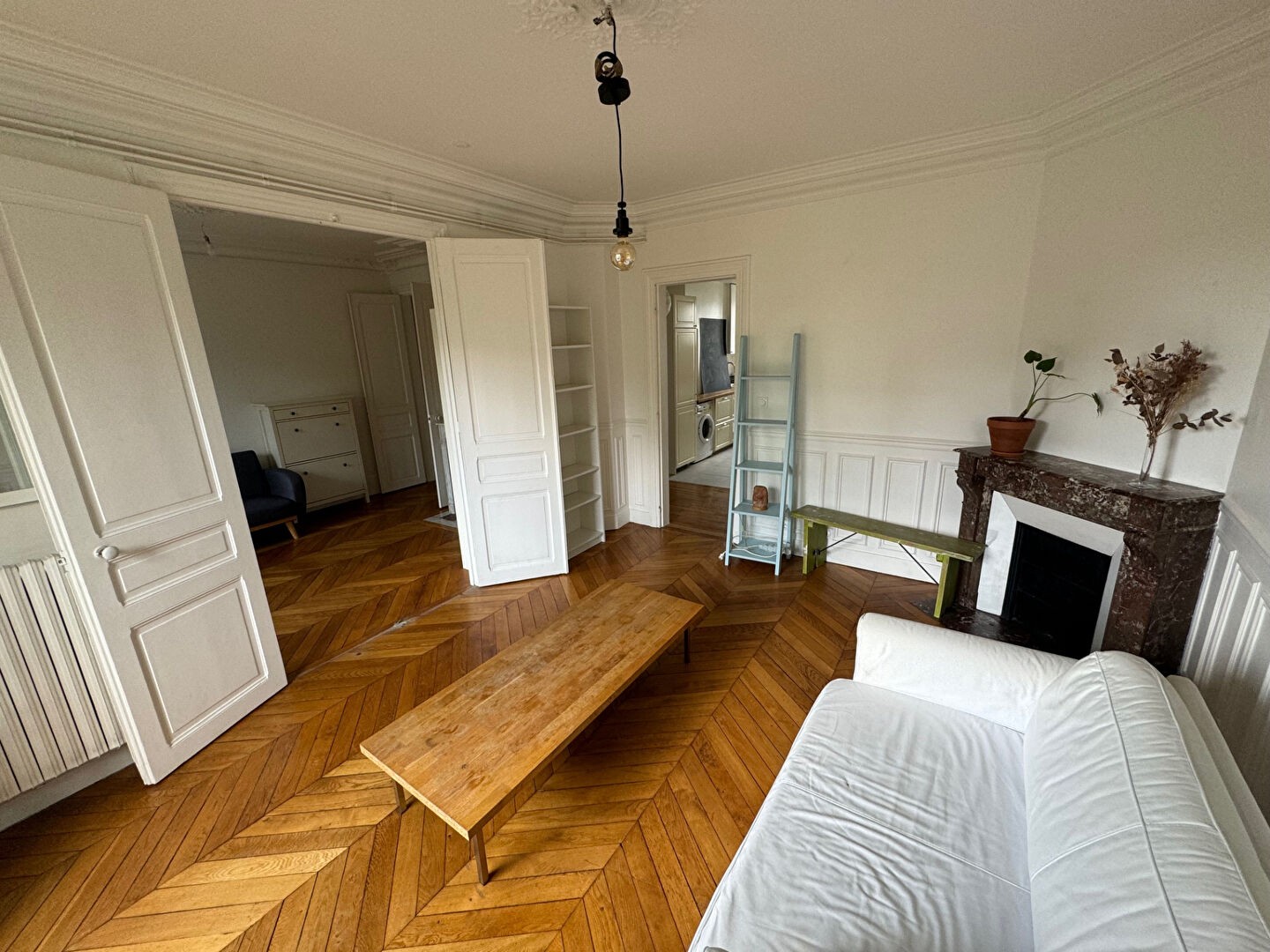 Vente Appartement à Paris Buttes-Chaumont 19e arrondissement 4 pièces