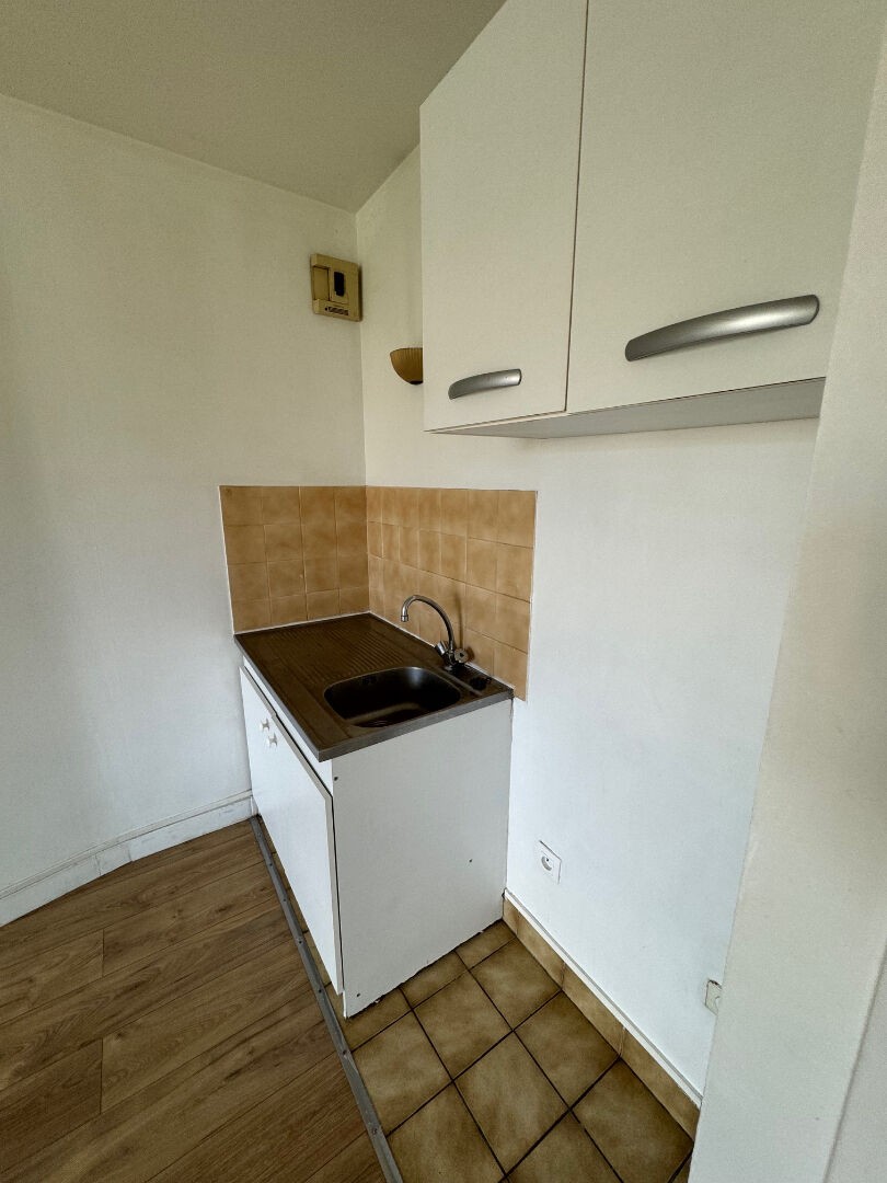 Vente Appartement à Paris Buttes-Chaumont 19e arrondissement 1 pièce