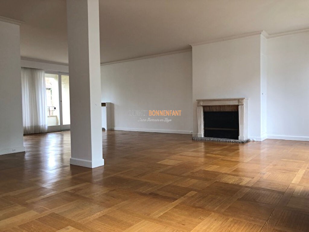 Location Appartement à Saint-Germain-en-Laye 7 pièces