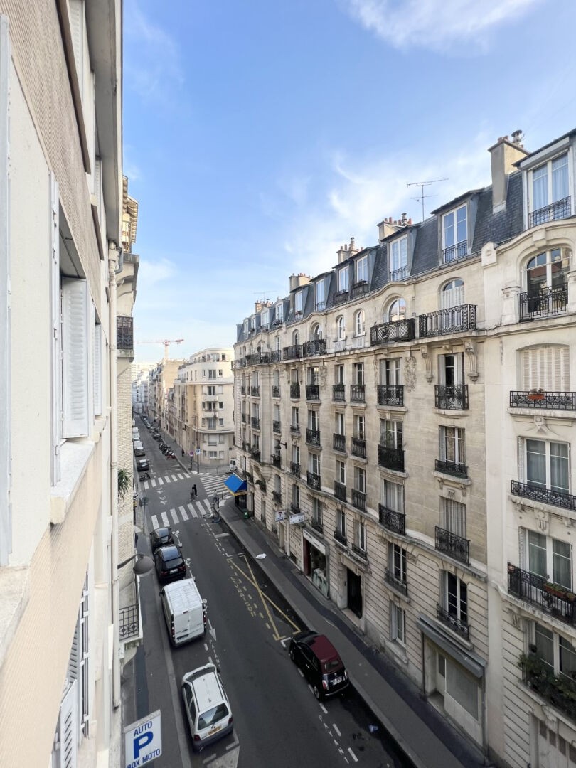 Vente Appartement à Paris Butte-Montmartre 18e arrondissement 3 pièces