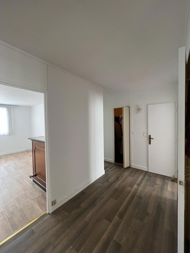 Vente Appartement à Paris Butte-Montmartre 18e arrondissement 3 pièces