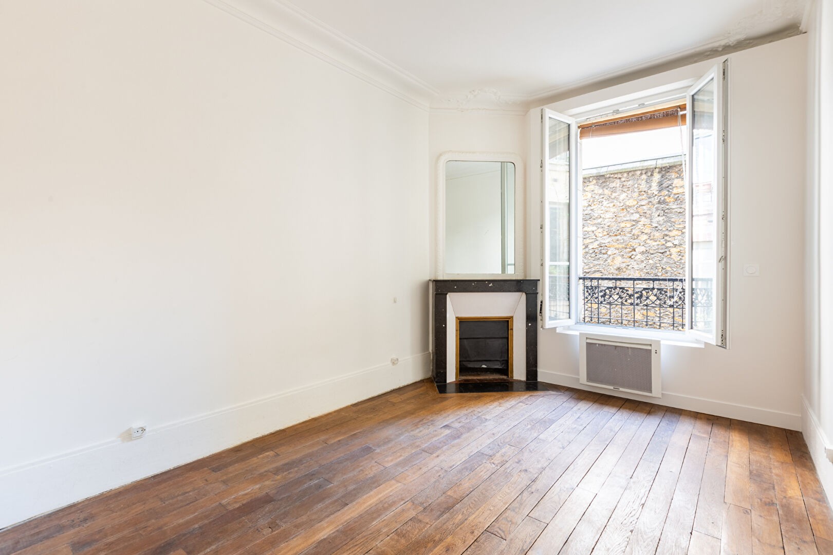 Vente Appartement à Paris Butte-Montmartre 18e arrondissement 3 pièces