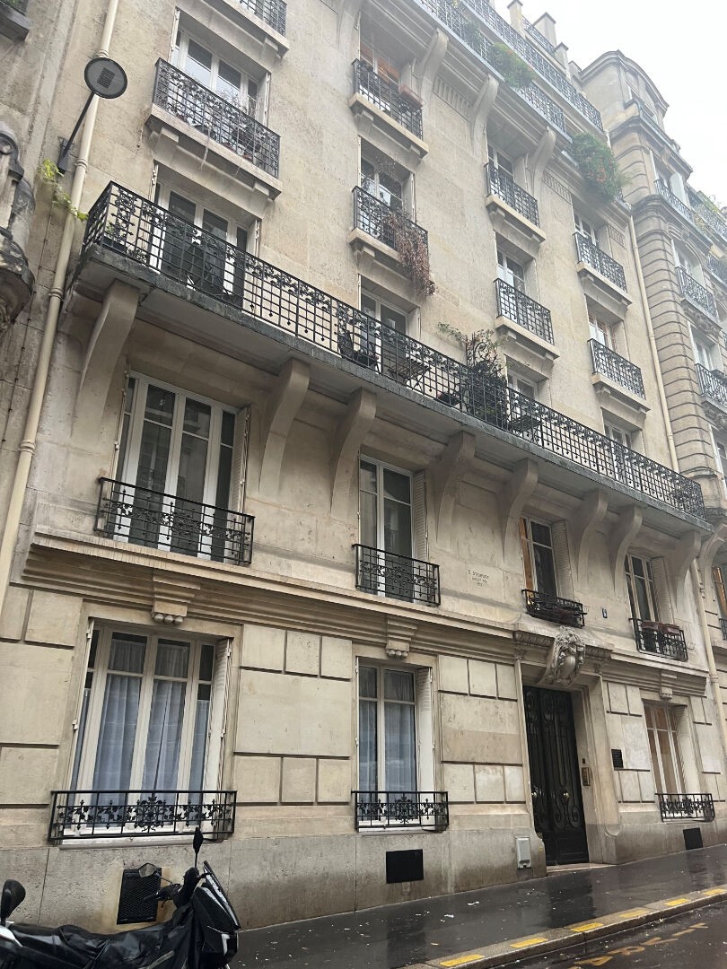 Vente Appartement à Paris Butte-Montmartre 18e arrondissement 3 pièces