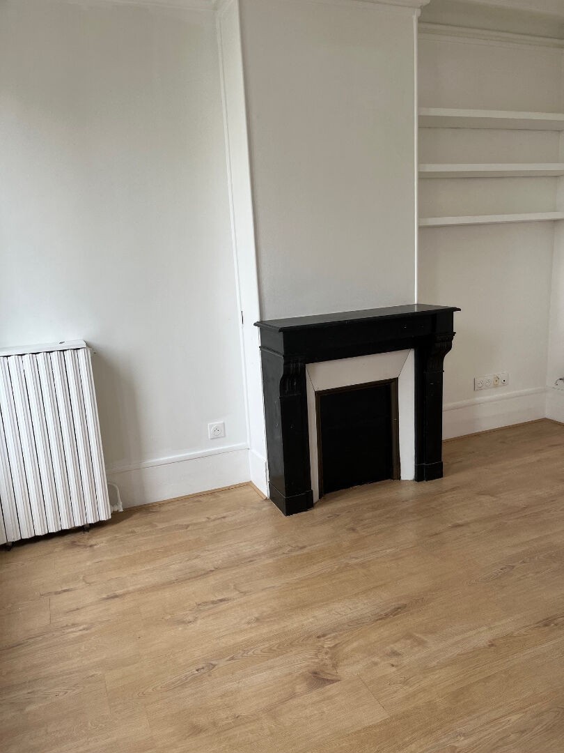 Vente Appartement à Paris Butte-Montmartre 18e arrondissement 3 pièces