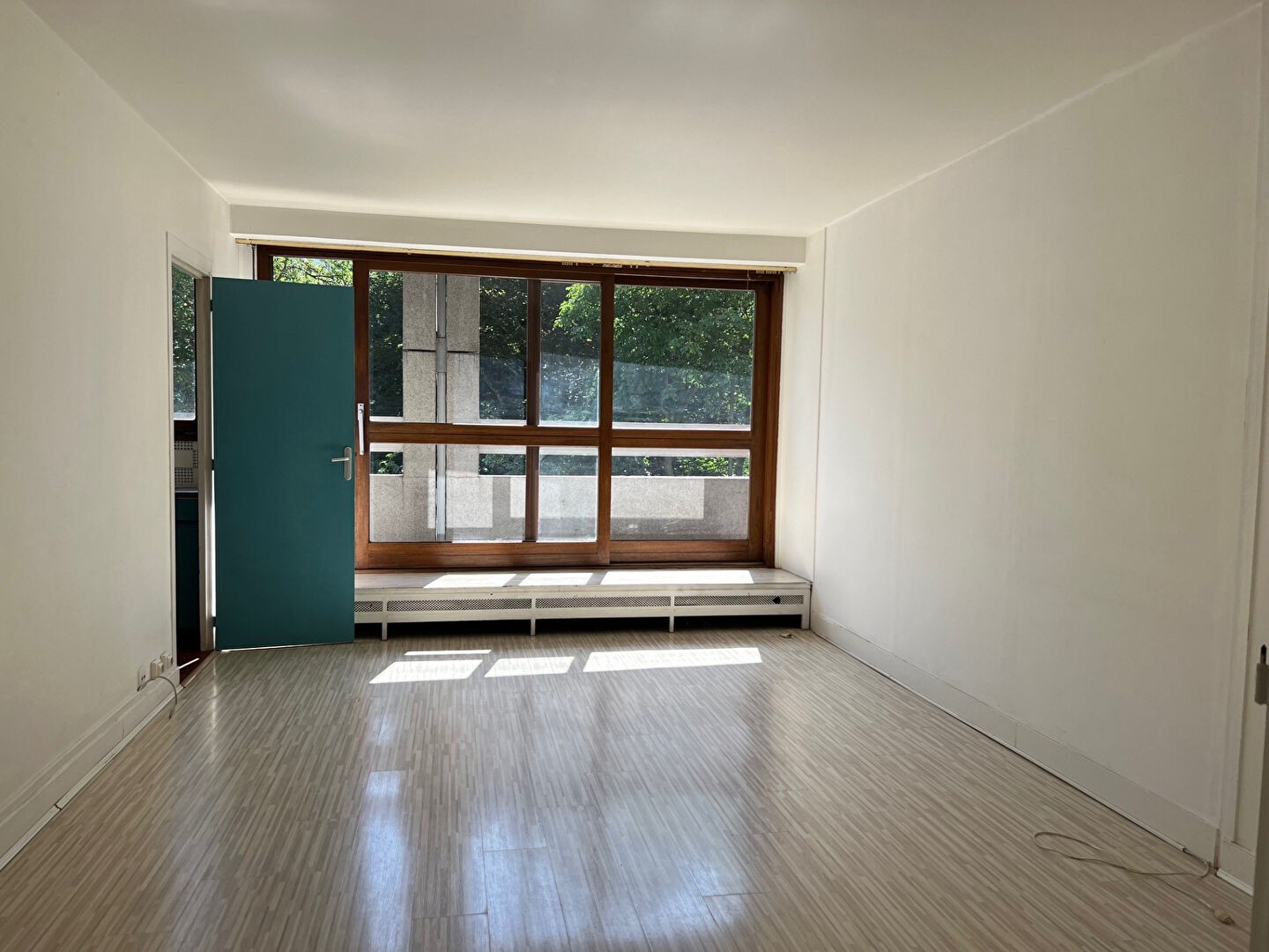 Vente Appartement à Paris Buttes-Chaumont 19e arrondissement 4 pièces