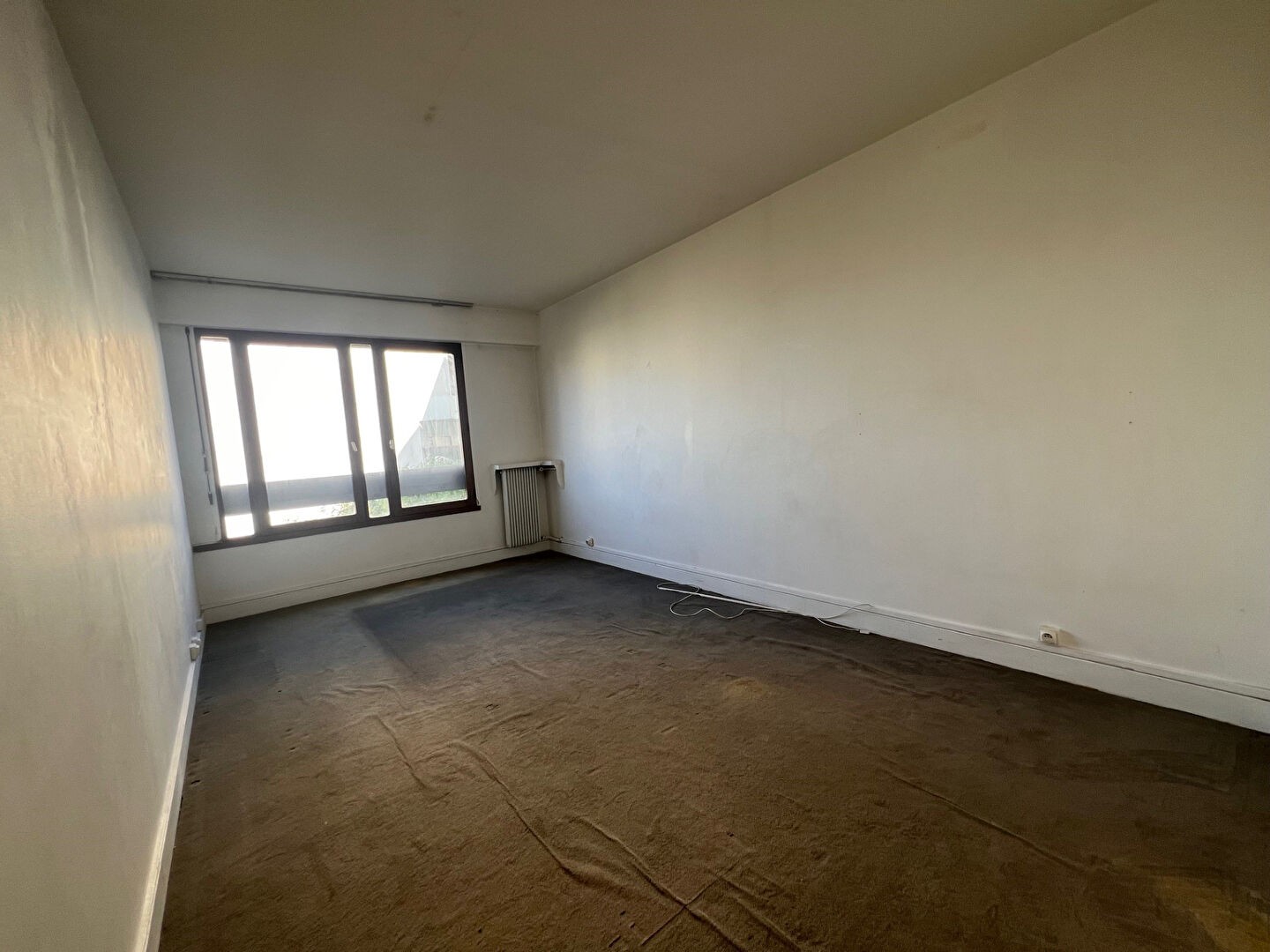 Vente Appartement à Paris Buttes-Chaumont 19e arrondissement 4 pièces